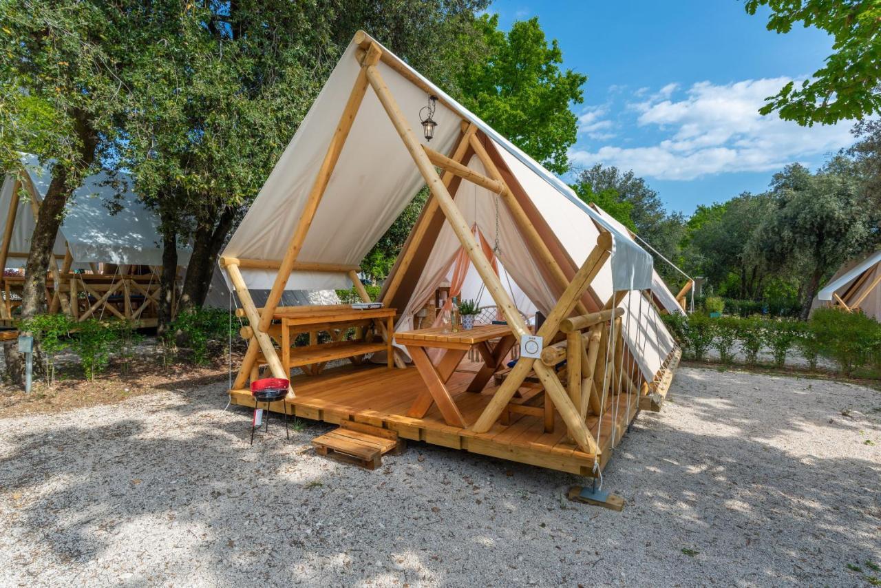 Eco Glamping- Fkk Nudist Camping Solaris Poreč Exterior foto
